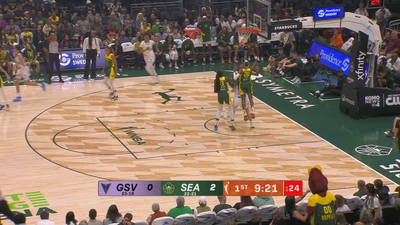 Highlights: Veronica Burton Records Double-Double vs. Storm